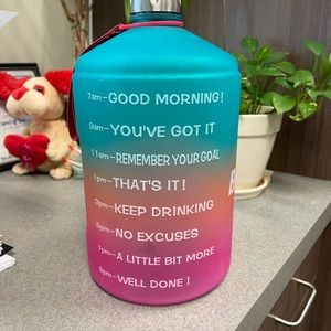 Galón water bottle
